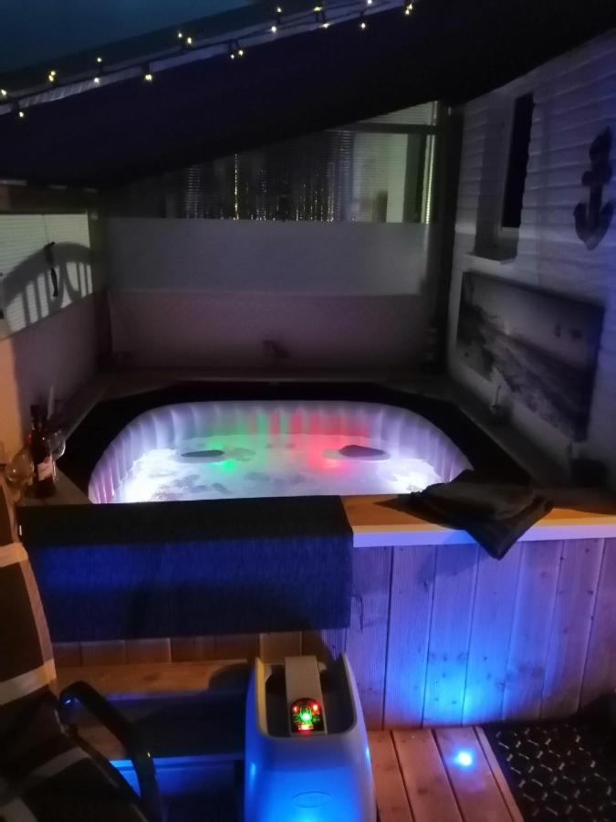 Fewo Nr2 Sahlenburg Eigener Whirlpool. Relax Fewo