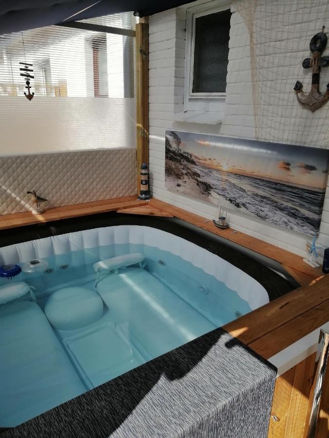 Fewo Nr2 Sahlenburg Eigener Whirlpool. Relax Fewo